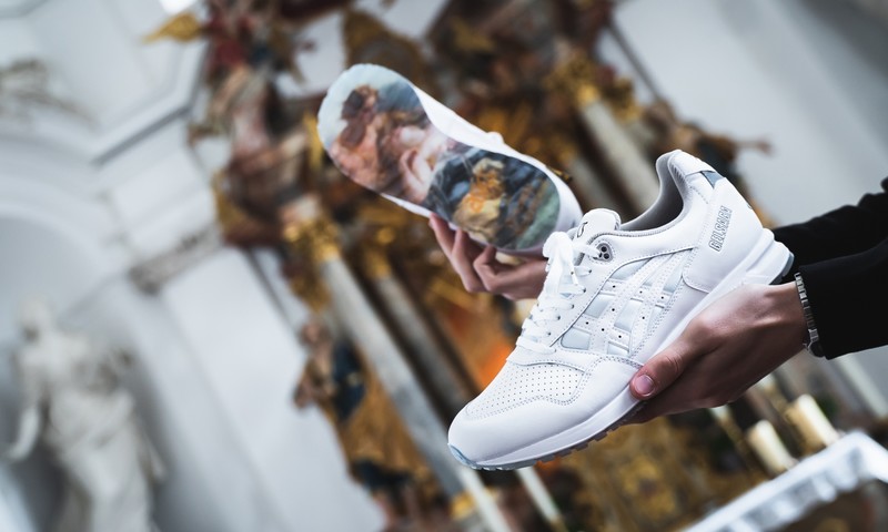 Asics gel saga on sale x vivienne westwood